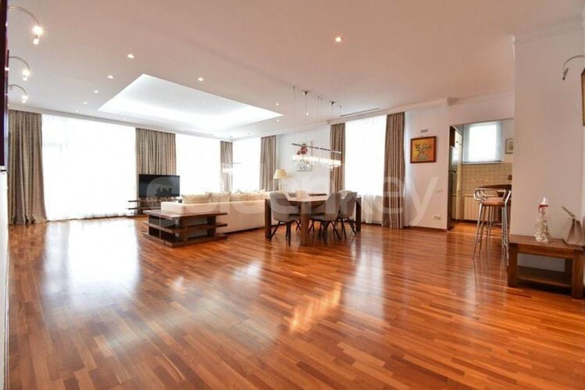 Apartament spatios cu 4 camere | mobilat | vedere libera | 2 garaje - 3