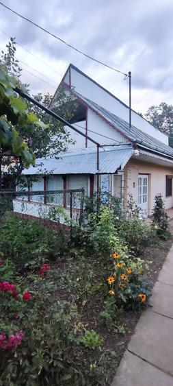 Casa de vanzare 83 mp - 2