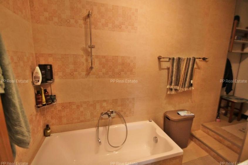 Zona Tabacarie - casa caramida /bca - 4 camere + teren 440 mp - 10