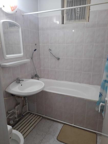 Inchiriez apartament 3 camere Centru Complex Potcoava de aur - 1