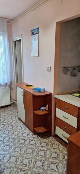 Apartament 2 camere si 2 balcoane Tudor str Sarguintei etj 4 4 - 4