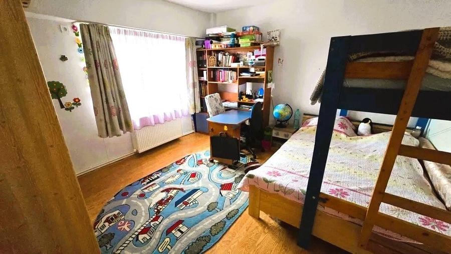 Duplex cu 3 CAMERE - str BABADAG - MOBILAT - 8