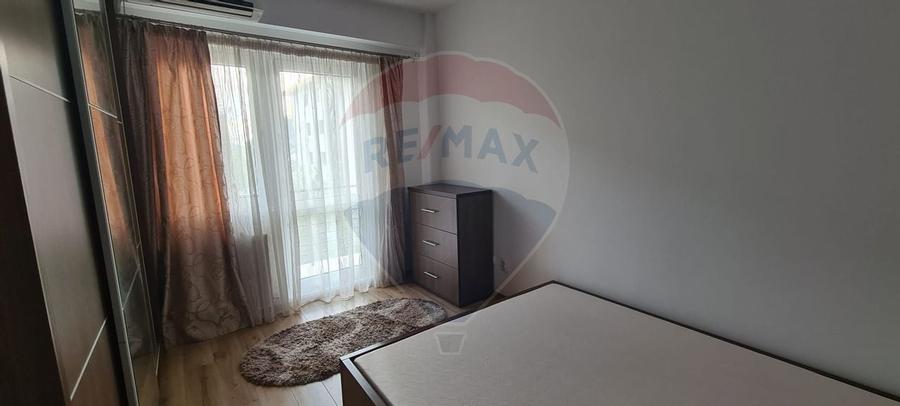 Apartament cu 3 camere de închiriat - 6