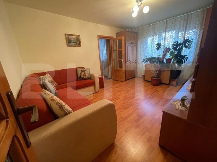 Apartament cu 3 camere, semidecomandat, spatios si luminos – zona avantajoasa - 6