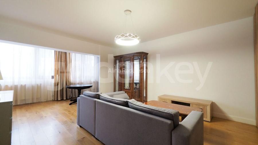 Apartament spatios si modern cu 3 camere Apartament spatios si modern cu 3 camere