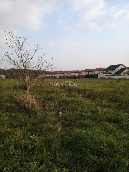 Teren 1470 mp, zona  Polivalenta și grădiniță, locație unica langa pădure