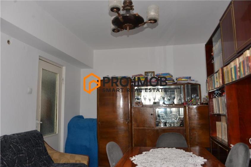 Apartament 3 camere cf 2 decomandat zona Centru - 3