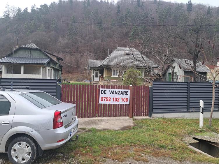 Casa Batraneasca sat Straja Comuna Tarcau - 4