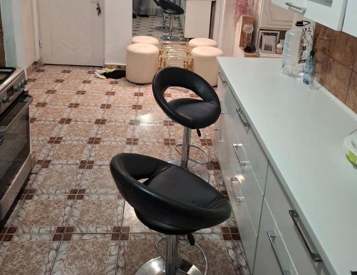 Apartament cu 3 camere semidecomandat, mobilat în Ultracentral