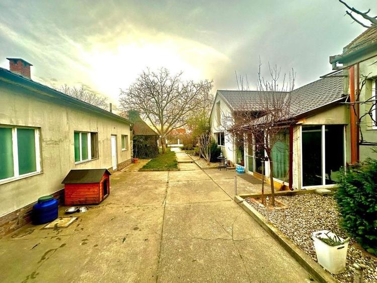 Casa moderna, 2 corpuri de cladire, teren 1000 mp, zona Aradul Nou - 14