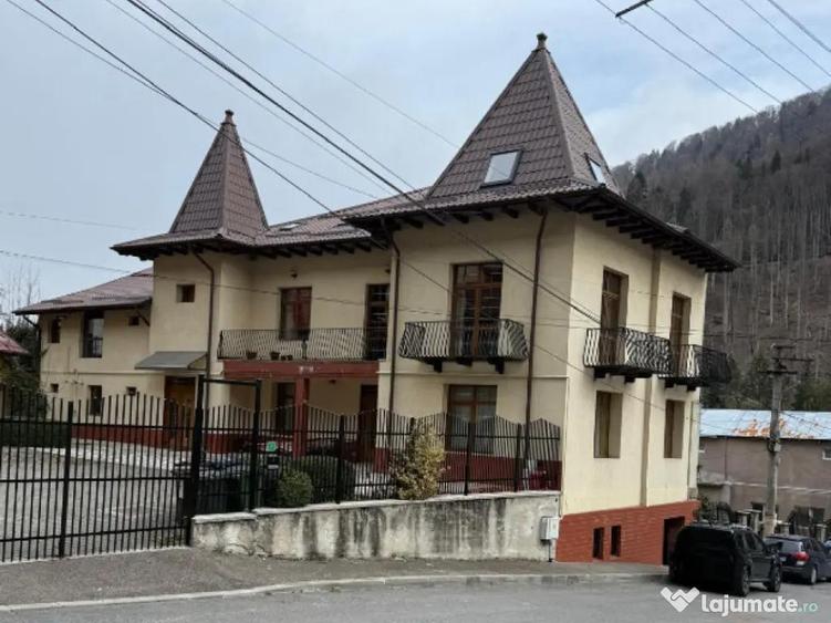 Vila istorica in Sinaia, zona Pele? -500 mp, ideal invest - 3