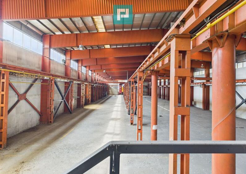 Hala industriala cu pod rulant ?i parcare betonata - 20