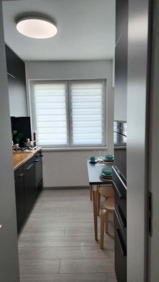 Apartament 3 Camere ,  renovat , mobilat si utilat  la 300 m de metrou 1 Mai - 5
