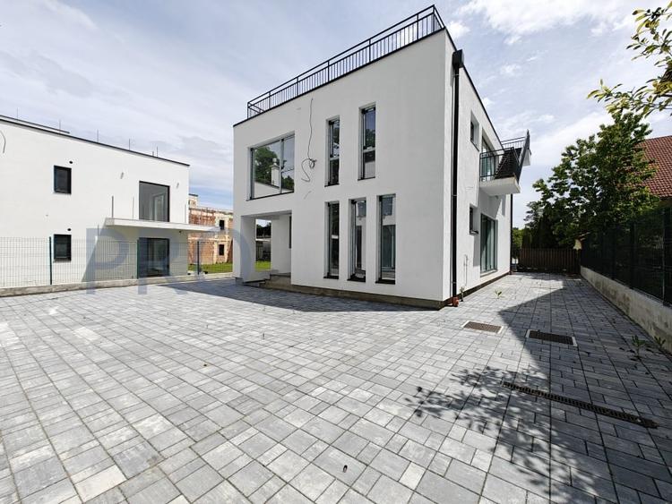 COMISION 0% Casa individuala noua in zona exclusivista Hilton-Padurea Dumbrava - 1