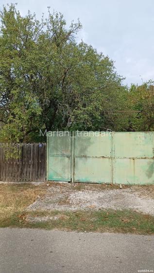 Teren intravilan cu casa