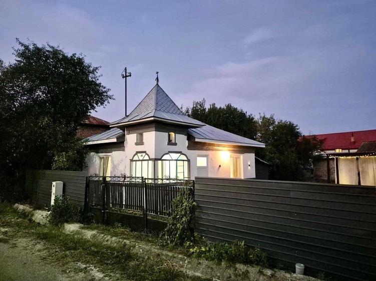 Casă cu 2 camere în Dobra