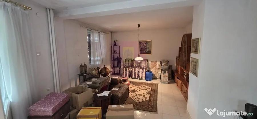 Casă cu 6 camere cu Teren 1000 Mp în Cornu