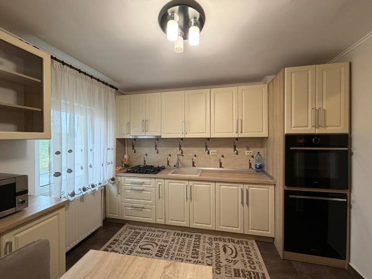 Chirie, apartament decomandat cu 3 camere, Micro 16, pret 350 euro/luna - 2