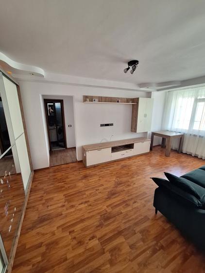 Inchiriez apartament 3 camere! - 5