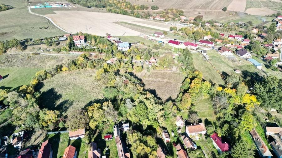 Teren Intravilan - 1