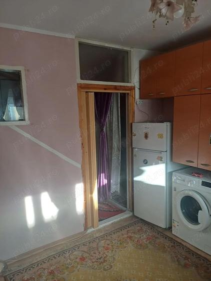 GARSONIERA DE Vanzare - PODU RO?U in spatela magazin jambo - 2