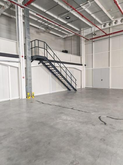 Spațiu industrial, de 460 mp, în Central