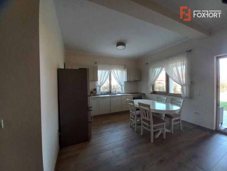 Duplex cu 3 camere si teren de 410 mp de vanzare in Ghiroda - 2
