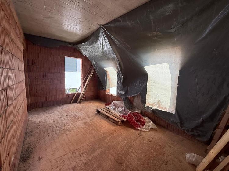 Duplex la rosu - 3 dormitare- Dumbravita - 9