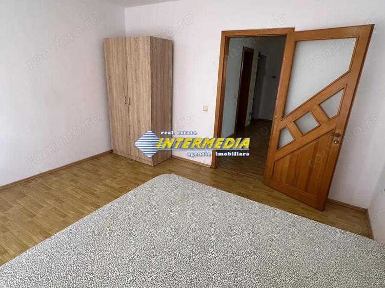 3 camere de inchiriat Bloc Nou Centru etaj 1 mobilat - 15