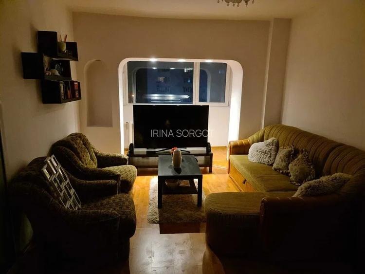 Apartament cu 3 camere, etaj 3/9, Nicolina Apartament cu 3 camere, etaj 3/9, Nicolina