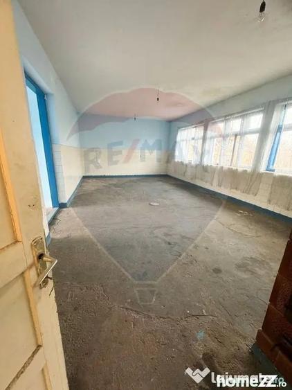 Casă cu 4 camere cu Teren 972 Mp în Vlădila