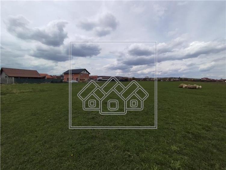 Teren Construcții extravilan de 8600 mp, în Șura Mică
