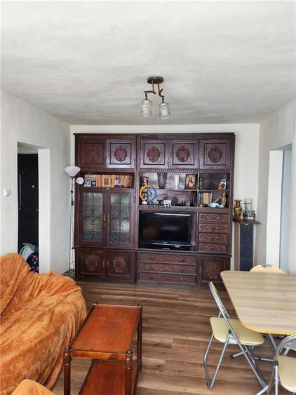 Apartament cu 3 camere decomandat în Ultracentral