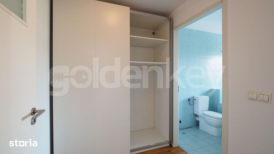 Casă cu 5 camere cu Teren 200 Mp în Băneasa