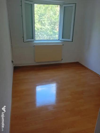 Garsonieră semidecomandată în Central