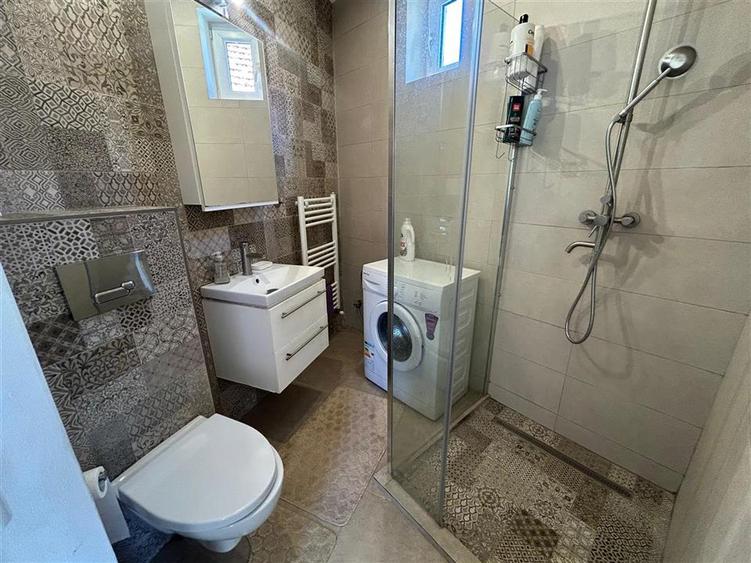 Casă individuală cu 2 camere cu Canalizare în Centrul Istoric