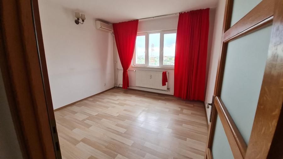 Apartament cu 2 camere decomandat în Sud