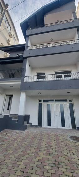 Casă cu 6 camere în Banat