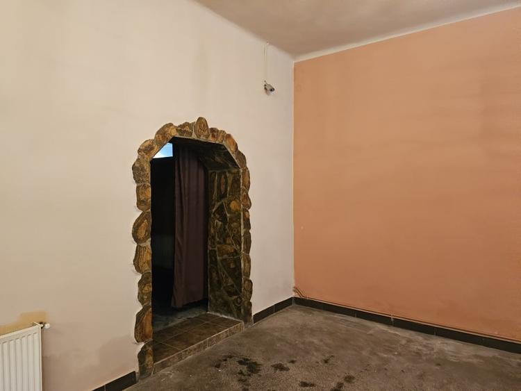 Spațiu comercial, de 224 mp, în Vașcău
