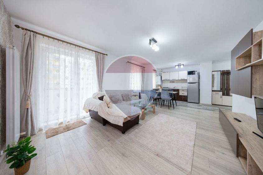 Apartament cu 2 camere decomandat în Tractorul