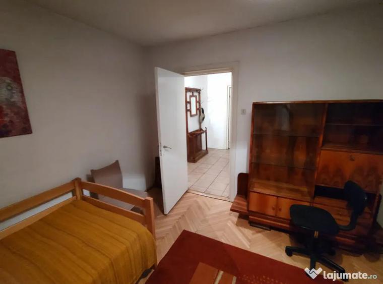 Apartament de inchiriat cu 3 camere Disponibil - 4