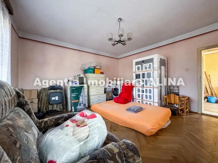 Casă cu 3 camere cu Teren 744 Mp în Criș