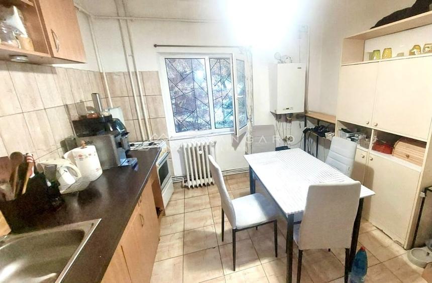 Apartament cu 2 camere decomandat, mobilat în Mărăști