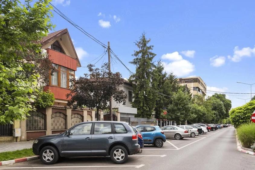 Casă cu 3 camere cu Teren 261 Mp în Vatra Luminoasă