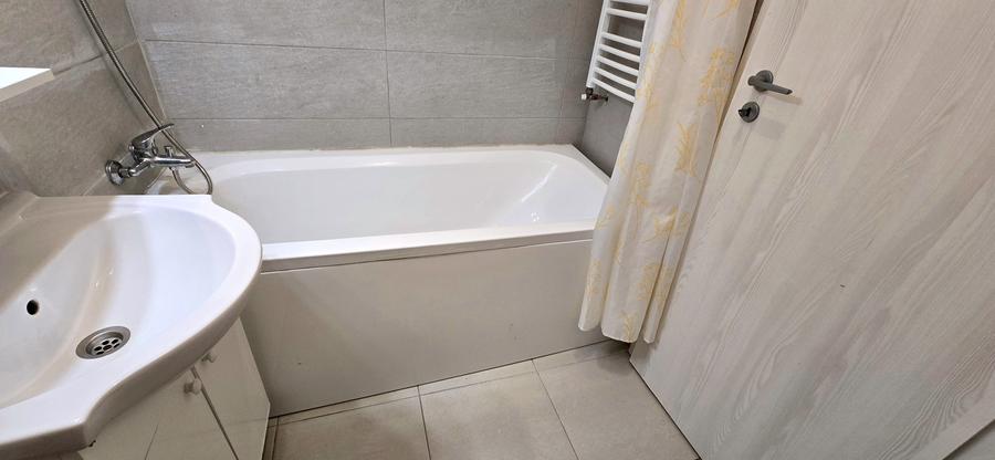 Apartament cu 2 camere semidecomandat în Apărătorii Patriei