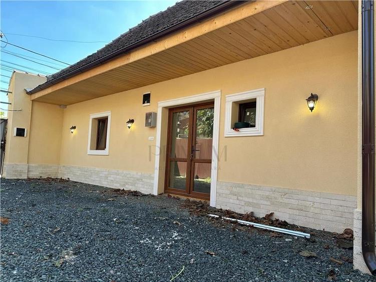 Complexul Studentesc- casa complet renovata, curte spatioasa - 8