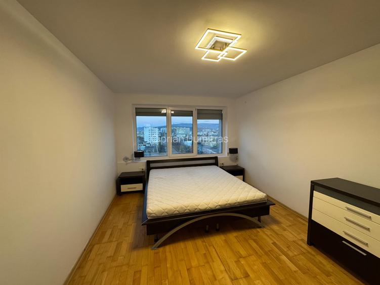 Apartament cu 4 camere Podu Ros