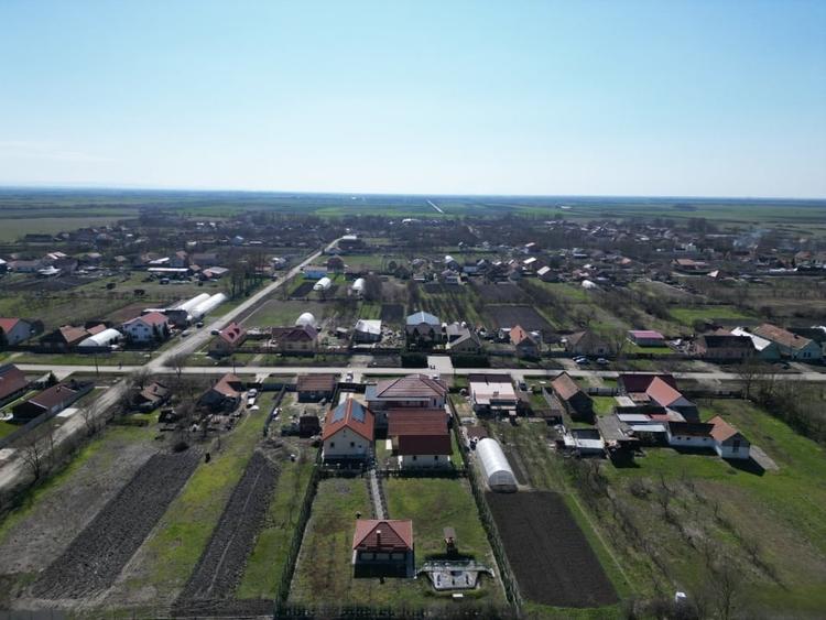 Casa Exclusivista, Teren Generos, Comision 0% - 3