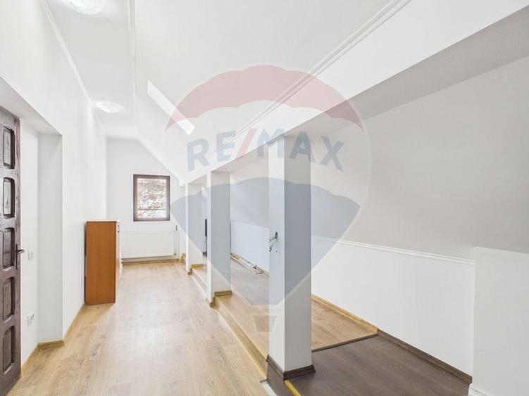 Vilă cu Hammam, garaj și sistem fotovoltaic – Sinaia, Calea Brașovului - 17