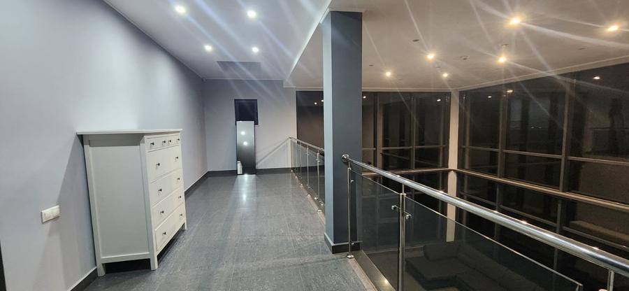 Vilă 4 camere  • Otopeni • Teren 1000 mp - 9